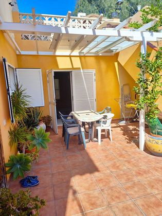 Foto 1 de Casa adossada en venda a Arguineguín de 3 habitacions amb terrassa i garatge
