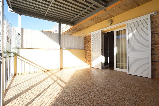 Foto 2 de Casa adosada en venta en San Bartolomé de Tirajana interior de 3 habitaciones con terraza y garaje