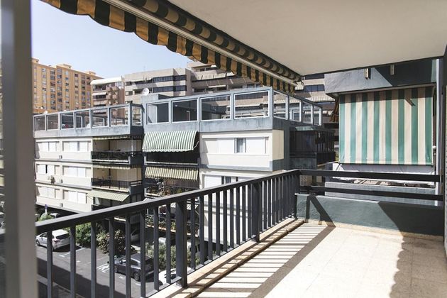 Foto 2 de Venta de piso en Ifara - Urbanización Anaga de 4 habitaciones con terraza y garaje