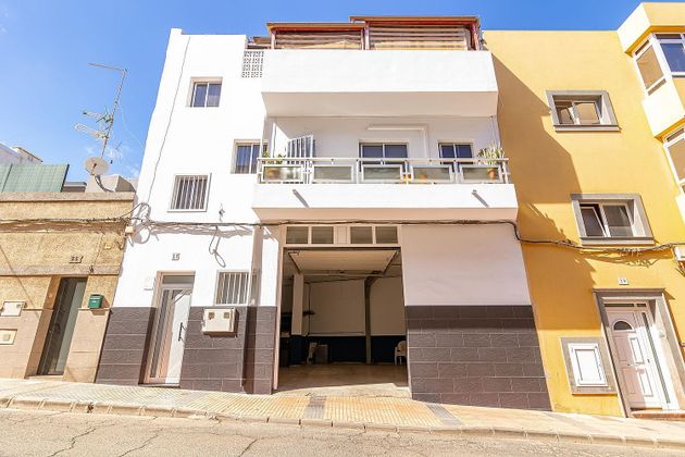 Foto 2 de Casa adossada en venda a calle Fuerteventura de 5 habitacions amb terrassa i garatge