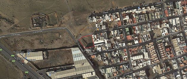Foto 2 de Venta de terreno en Argana Alta - Maneje de 1081 m²