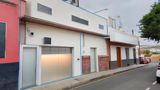 Foto 1 de Piso en venta en Jinamar de 3 habitaciones con terraza y garaje