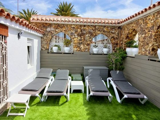 Foto 2 de Casa en alquiler en Playa del Inglés de 3 habitaciones con terraza y piscina