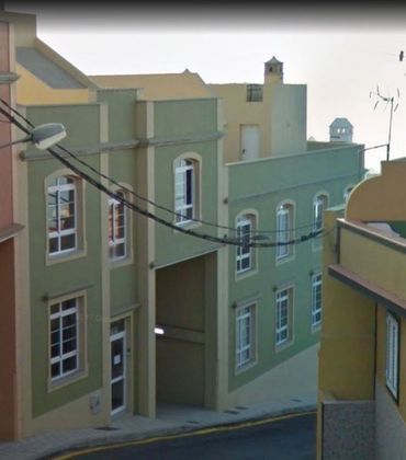 Foto 2 de Piso en venta en Orotava (La) de 3 habitaciones con terraza y balcón