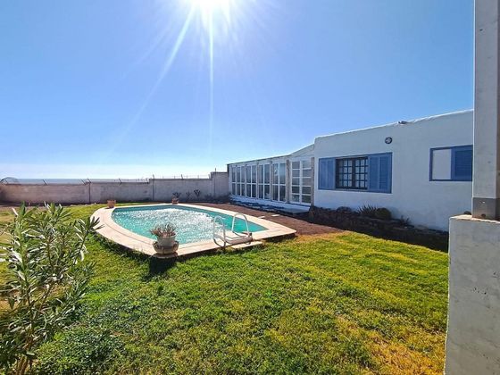 Foto 2 de Casa en venda a Arico de 3 habitacions amb terrassa i piscina