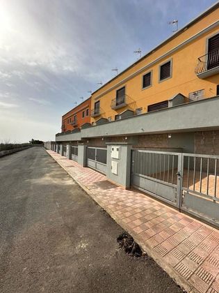 Foto 1 de Venta de casa en Tamaide-El Roque de 3 habitaciones con terraza y balcón
