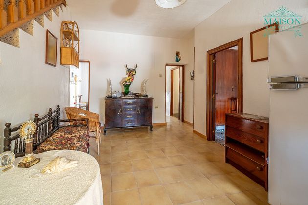 Foto 2 de Casa adossada en venda a Fuente el Saz de Jarama de 11 habitacions amb terrassa i jardí