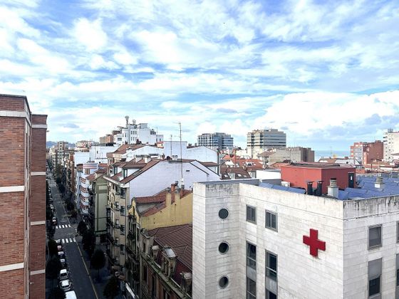 Foto 2 de Àtic en venda a Centro - Gijón de 6 habitacions amb terrassa i balcó