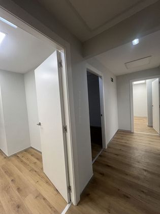 Foto 2 de Alquiler de oficina en calle Corrida de 200 m²