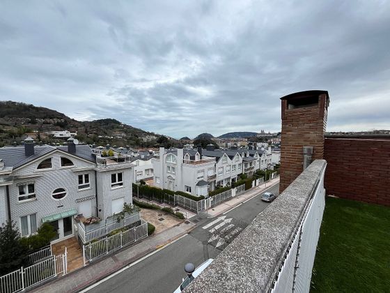 Foto 1 de Casa en venta en Ibaeta de 6 habitaciones con terraza y piscina