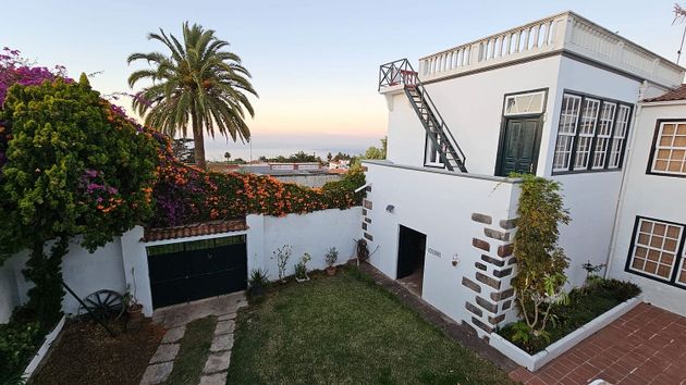 Foto 1 de Xalet en venda a Tacoronte - Los Naranjeros de 7 habitacions amb terrassa i garatge