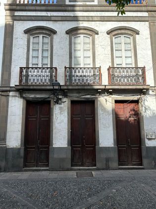 Foto 1 de Casa en venda a calle Felipe Massieu Falcón de 12 habitacions amb terrassa