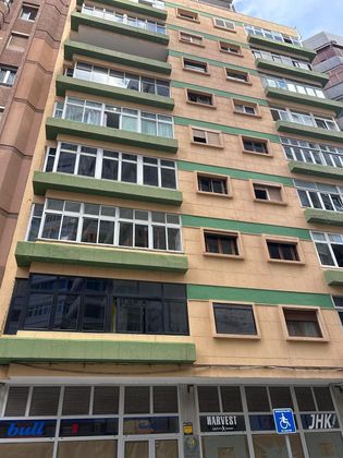 Foto 1 de Pis en venda a calle Jesús Ferrer Jimeno de 4 habitacions amb balcó i ascensor
