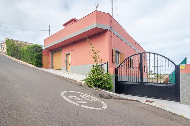 Foto 2 de Xalet en venda a calle El Angostillo de 4 habitacions amb terrassa i piscina
