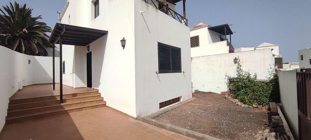 Foto 1 de Chalet en venta en San Bartolomé pueblo de 4 habitaciones con terraza y balcón