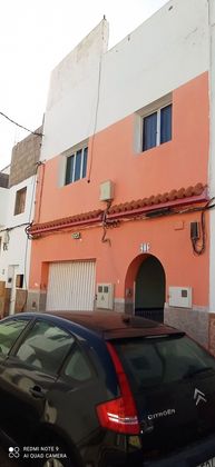 Foto 1 de Casa en venda a calle Nardo de 3 habitacions amb terrassa i garatge