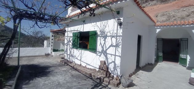Foto 2 de Casa rural en venda a calle Barranco Chajunco de 3 habitacions amb terrassa i jardí