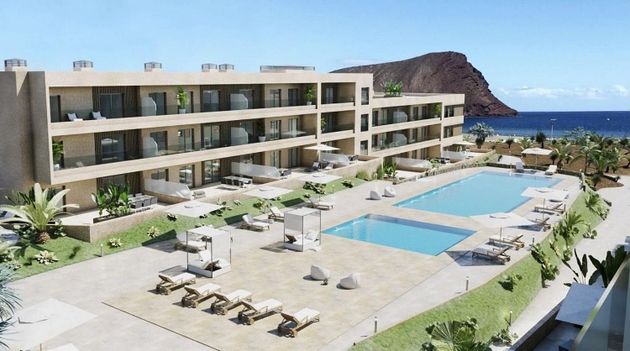 Foto 1 de Àtic en venda a Los Abrigos de 2 habitacions amb terrassa i piscina
