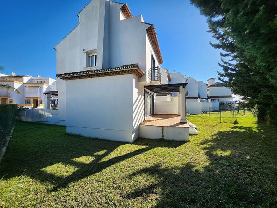 Foto 1 de Venta de casa adosada en Estepona Oeste - Valle Romano - Bahía Dorada de 4 habitaciones con terraza y garaje