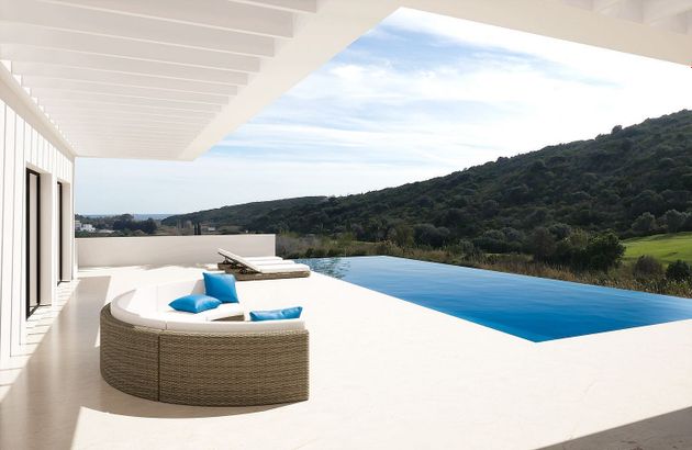 Foto 2 de Xalet en venda a urbanización Casares Golf Garden Ur de 3 habitacions amb terrassa i piscina