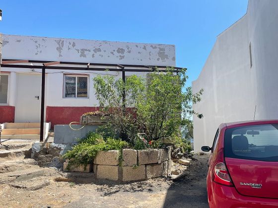 Foto 2 de Casa rural en venda a calle Chicoro de 4 habitacions amb terrassa i jardí