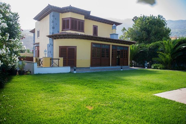 Foto 1 de Xalet en venda a Orotava (La) de 6 habitacions amb terrassa i garatge