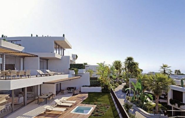 Foto 1 de Piso en venta en Playa de San Juan de 3 habitaciones con piscina y garaje