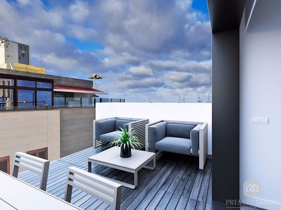 Foto 2 de Àtic en venda a Alcaravaneras de 2 habitacions amb terrassa i garatge