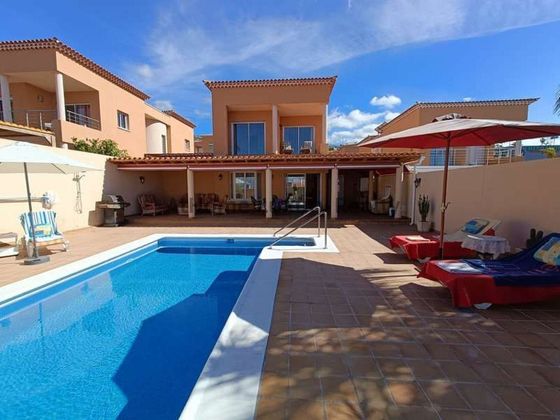 Foto 1 de Casa en venda a Puerto de Santiago de 5 habitacions amb terrassa i piscina