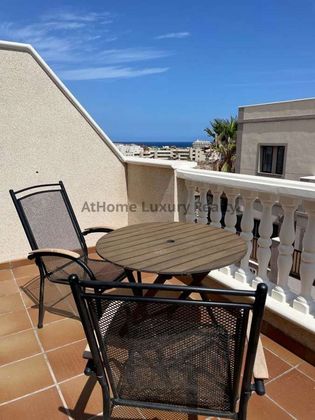 Foto 2 de Venta de dúplex en El Médano de 3 habitaciones con terraza y piscina