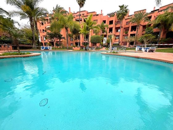 Foto 1 de Ático en alquiler en Elviria de 3 habitaciones con terraza y piscina