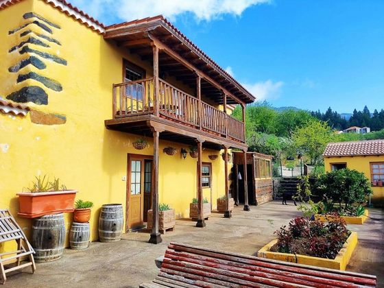Foto 1 de Casa rural en venta en calle Lomada Grande de 3 habitaciones con terraza y jardín