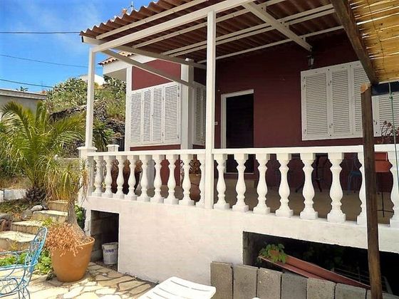Foto 1 de Venta de chalet en Fuencaliente de 3 habitaciones con terraza y jardín