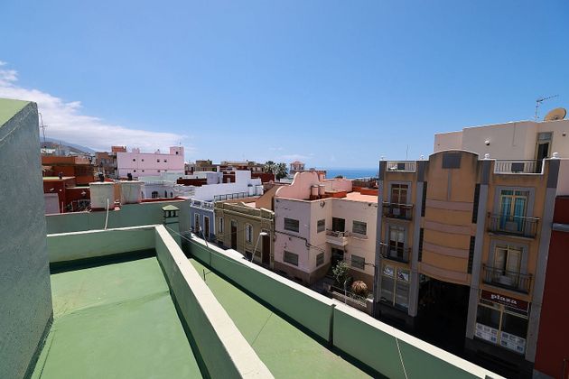 Foto 2 de Venta de chalet en Tazacorte de 15 habitaciones con terraza y piscina