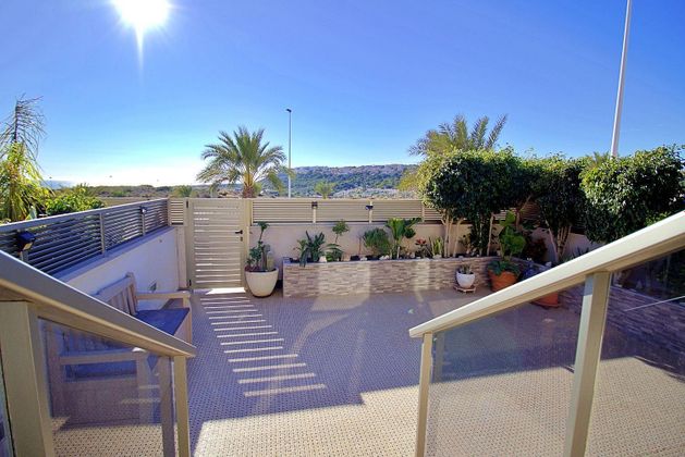Foto 2 de Casa en venda a Los Arenales del Sol de 5 habitacions amb terrassa i piscina