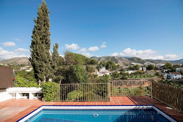 Foto 2 de Xalet en venda a Frigiliana de 4 habitacions amb terrassa i piscina
