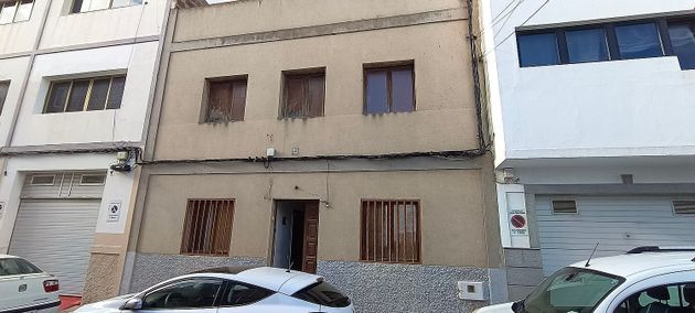 Foto 2 de Casa adosada en venta en calle Padre Pedro Sanz Sainz de 7 habitaciones con terraza