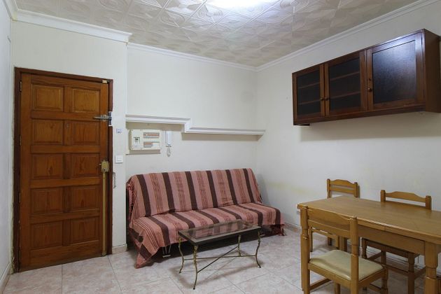 Foto 2 de Piso en venta en calle General Vives de 1 habitación con aire acondicionado y ascensor