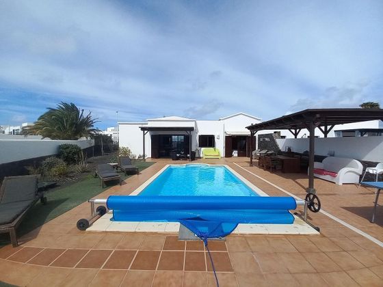 Foto 1 de Casa en venda a Playa Blanca de 3 habitacions amb terrassa i piscina