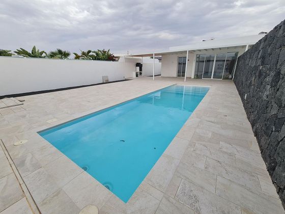 Foto 1 de Casa en venda a calle Rechabal de 3 habitacions amb piscina i jardí