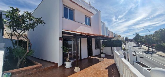Foto 1 de Casa en venda a Vistabella de 5 habitacions amb terrassa i garatge