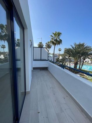 Foto 2 de Venta de piso en Corralejo de 2 habitaciones con terraza y piscina