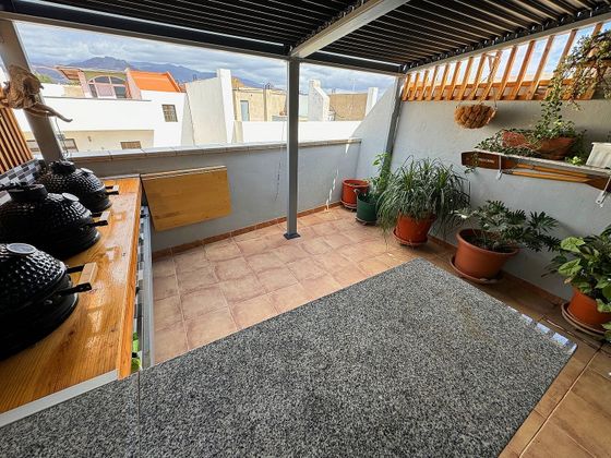 Foto 2 de Pis en venda a calle Tinguaro de 2 habitacions amb terrassa i garatge