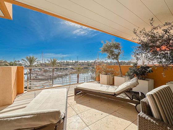 Foto 2 de Pis en venda a Puerto de Sotogrande-La Marina de 5 habitacions amb terrassa i piscina