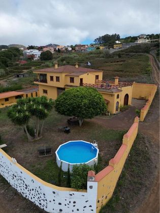 Foto 1 de Chalet en venta en calle Real Agua Garcia de 10 habitaciones con terraza y piscina