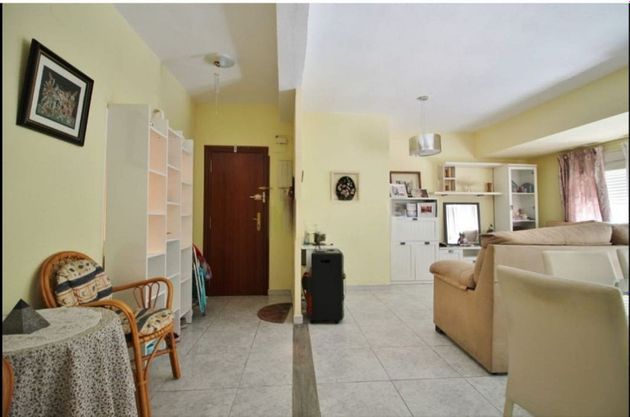 Foto 2 de Pis en venda a Carolinas Bajas de 2 habitacions amb terrassa i garatge