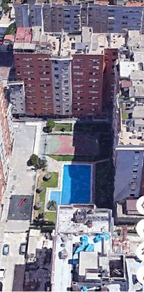 Foto 2 de Pis en venda a avenida De la Deportista Miriam Blasco de 3 habitacions amb terrassa i piscina