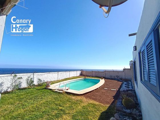 Foto 2 de Casa rural en venta en Arico de 3 habitaciones con terraza y piscina