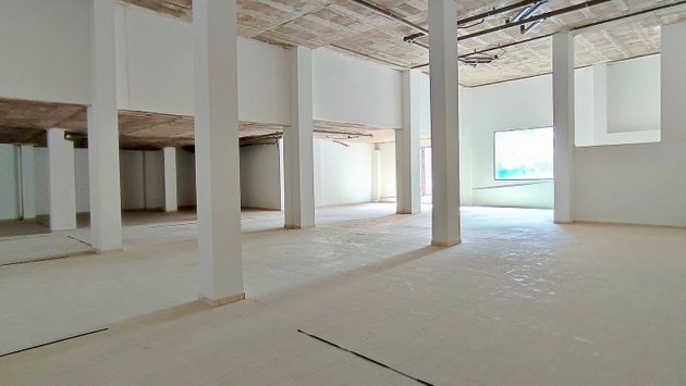 Foto 2 de Alquiler de local en Las Torres de 355 m²