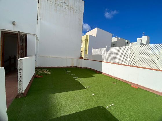 Foto 1 de Casa adossada en venda a Arenales - Lugo - Avenida Marítima de 8 habitacions amb terrassa i garatge
